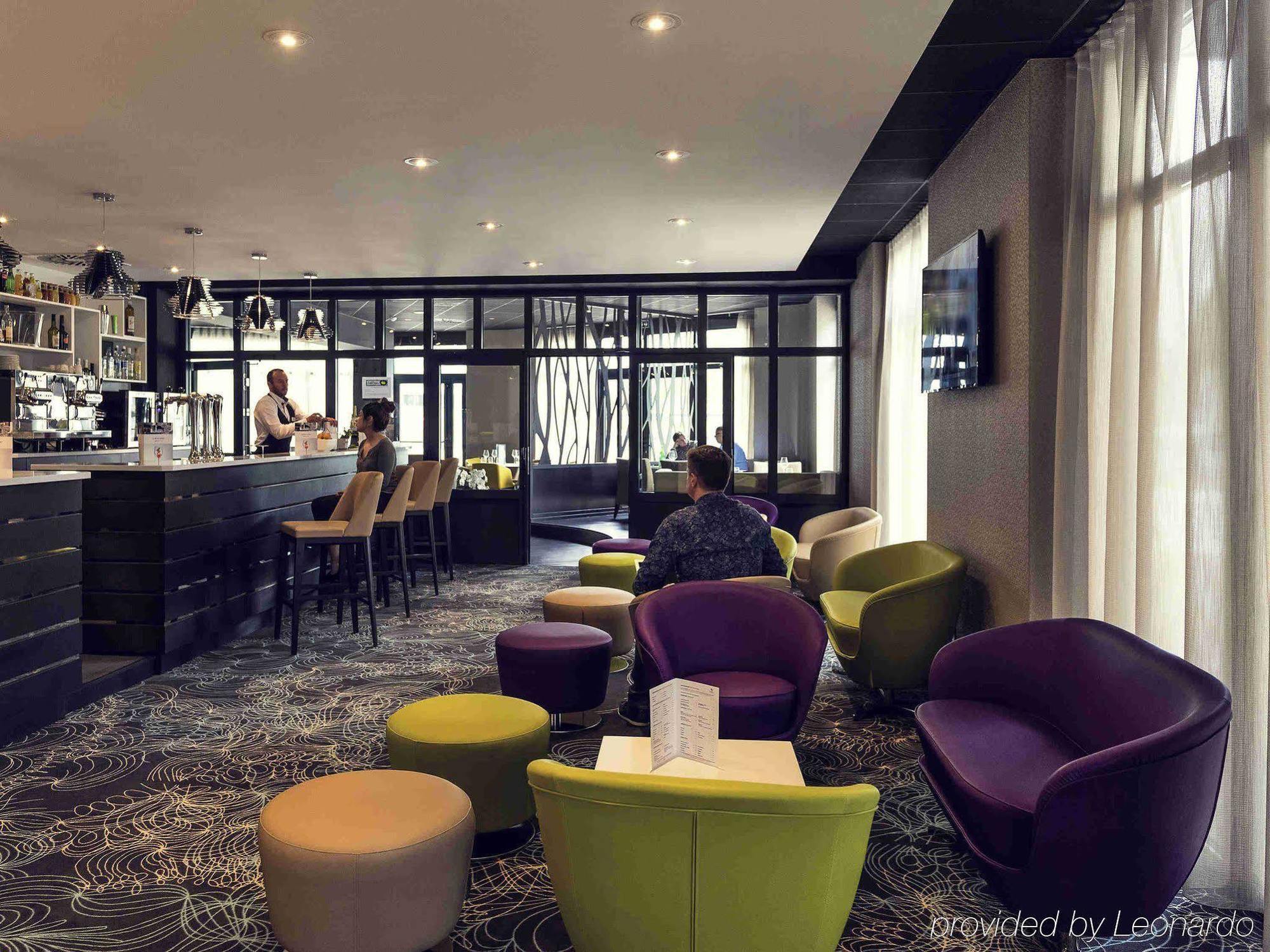 Mercure Centre Port 4*