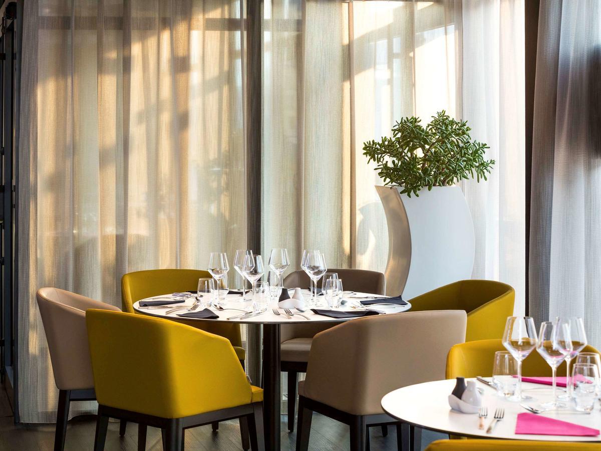 Mercure Centre Port Hotel